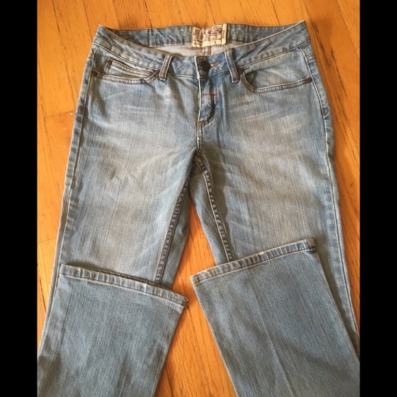 American Rag Jeans - Picture 2 of 7